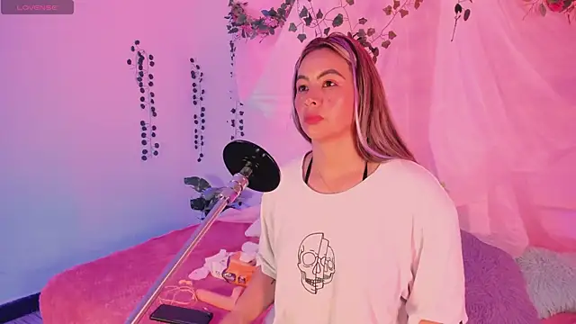 chubbyZoe online show from November 12, 12:59 am