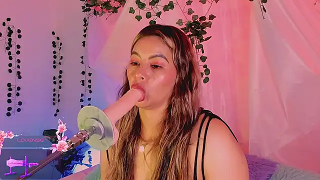 chubbyZoe online show from November 29, 11:27 pm