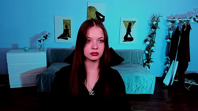 BetsyKiss online show from March 31, 5:04 pm