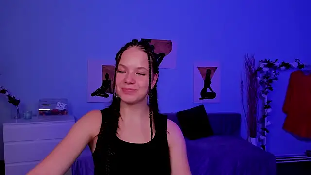 BetsyKiss online show from October 18, 5:15 pm