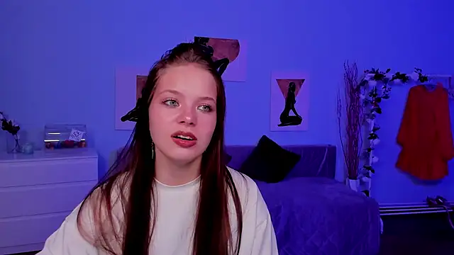 BetsyKiss online show from October 22, 5:18 am