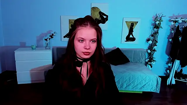 BetsyKiss online show from March 19, 5:24 pm