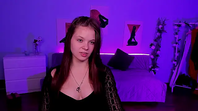 BetsyKiss online show from April 21, 5:08 pm