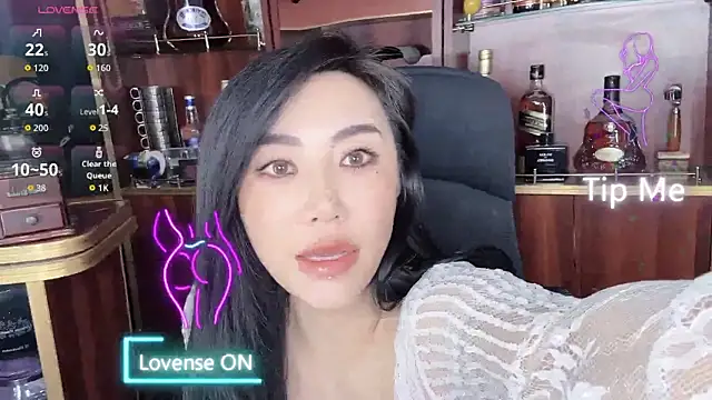 Snapshot of A-Lin-666 chatting on October 4, 6:59 am A-Lin-666 online show from October 4, 6:59 am