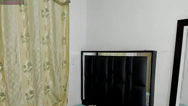 ArexBlakk online show from March 6, 8:15 pm