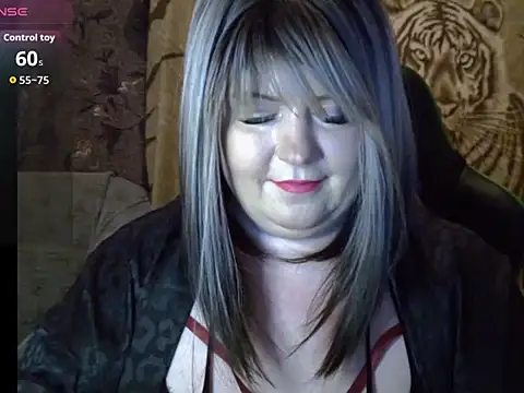 YuliiaSan online show from November 20, 6:30 pm