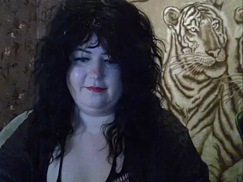 YuliiaSan online show from December 19, 5:00 am