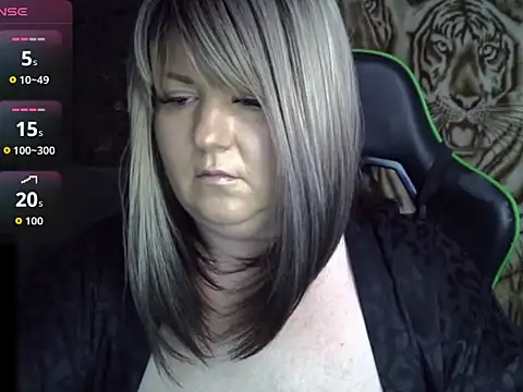 YuliiaSan online show from November 16, 9:14 am