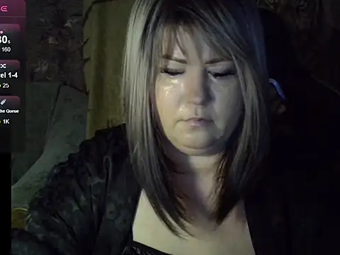 YuliiaSan online show from November 10, 4:17 am