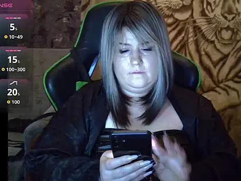 YuliiaSan online show from November 30, 7:25 pm