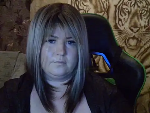 YuliiaSan online show from December 5, 7:12 pm