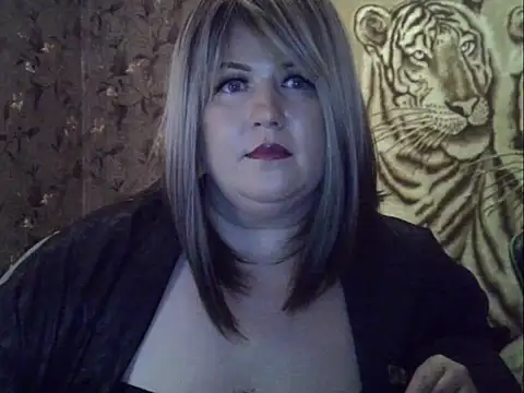 YuliiaSan online show from December 18, 5:56 am