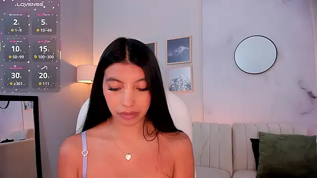 Snapshot of Tiffany_Low chatting on November 20, 12:28 pm Tiffany Low online show from November 20, 12:28 pm