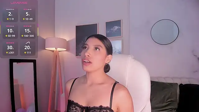 Tiffany Low online show from October 16, 1:41 pm