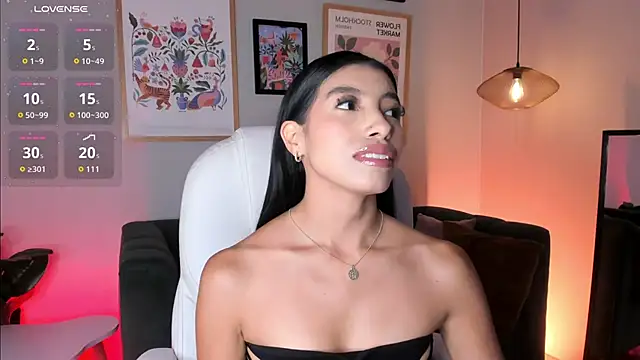 Tiffany Low online show from May 22, 1:53 pm