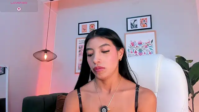 Tiffany Low online show from July 19, 12:57 pm