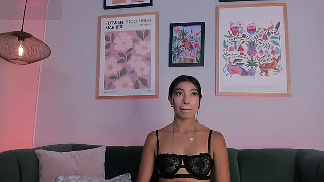 Tiffany Low online show from July 6, 1:07 pm