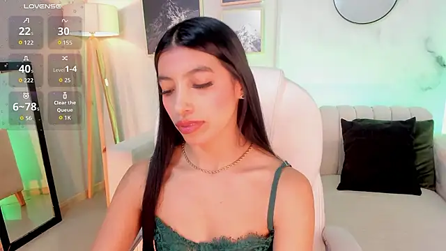 Tiffany Low online show from February 23, 2:50 pm