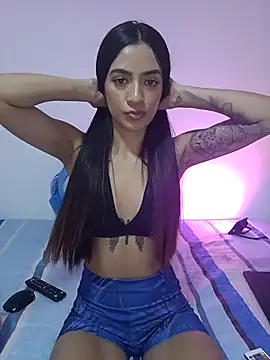 Snapshot of MiQeilaSweet chatting on November 21, 9:47 pm MiQeilaSweet online show from November 21, 9:47 pm