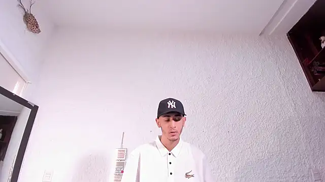 Snapshot of j_martony chatting on November 15, 12:09 pm j martony online show from November 15, 12:09 pm