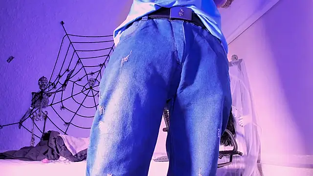 Snapshot of j_martony chatting on October 21, 12:26 pm j martony online show from October 21, 12:26 pm