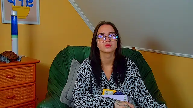 AnneAvery online show from November 28, 6:24 am