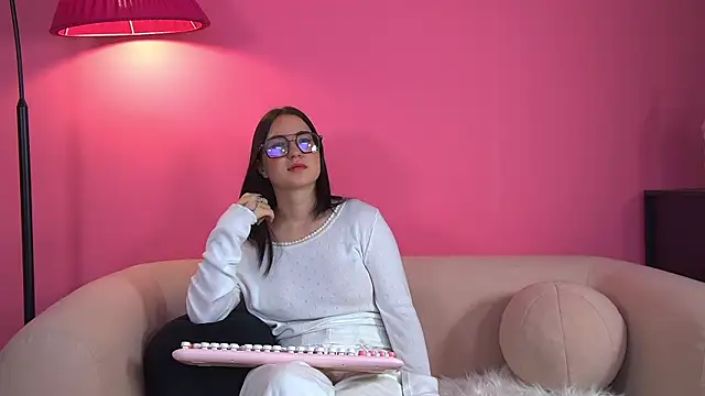 AnneAvery online show from October 4, 6:26 am