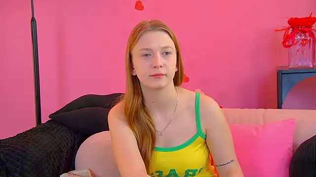 BeatriceBinoche online show from March 7, 6:20 am