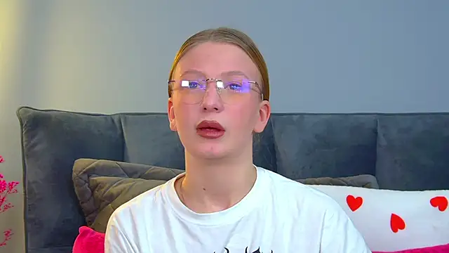 BeatriceBinoche online show from March 25, 6:24 am