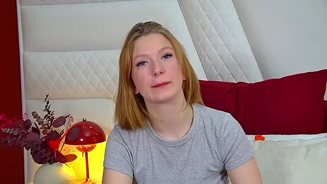 BeatriceBinoche online show from March 17, 6:16 am