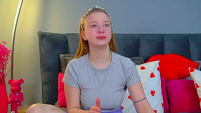 BeatriceBinoche online show from March 11, 6:51 am