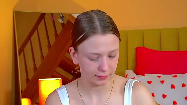 BeatriceBinoche online show from April 15, 7:29 pm