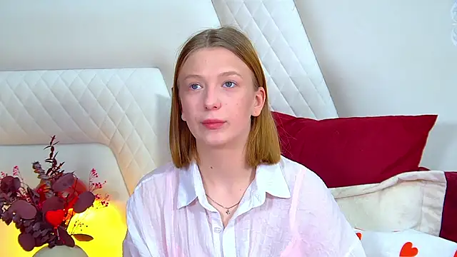 BeatriceBinoche online show from March 24, 6:24 am