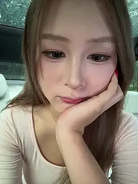 yuki june online show from July 5, 7:37 am