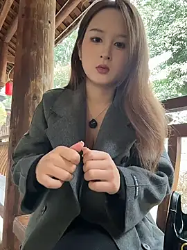 yuki june online show from February 9, 8:45 am