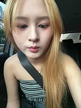 Snapshot of yuki_june chatting on October 16, 10:12 am yuki june online show from October 16, 10:12 am
