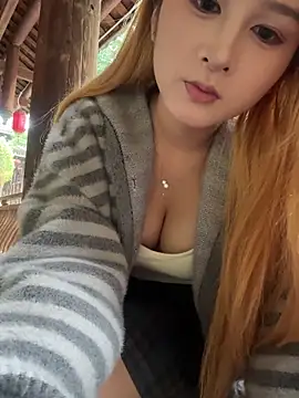 yuki june online show from December 4, 8:57 am