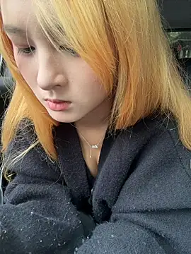 yuki june online show from November 5, 8:39 am