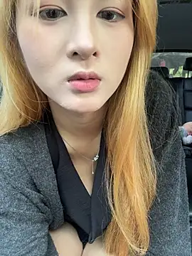 yuki june online show from October 29, 8:24 am