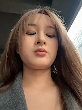 yuki june online show from February 12, 10:15 am