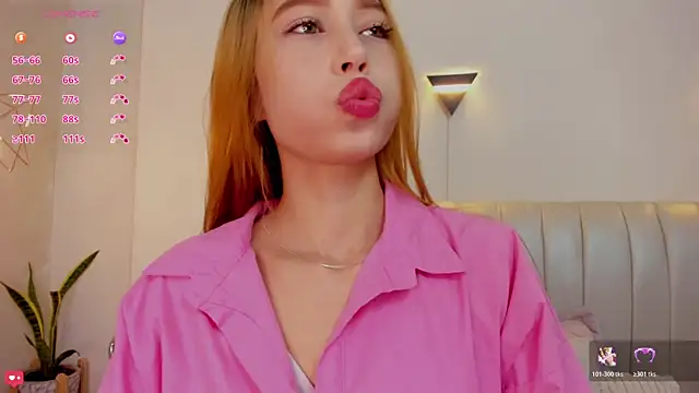 Snapshot of Naomi_Rousse chatting on July 8, 1:12 pm Naomi Rousse online show from July 8, 1:12 pm