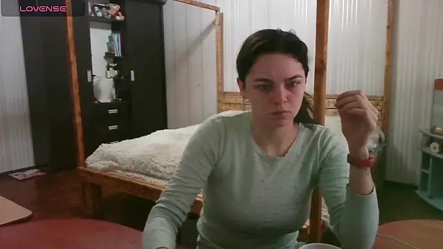 EthelsLover online show from December 22, 10:15 am