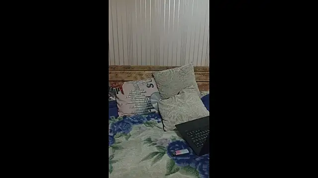 Snapshot of EthelsLover chatting on October 3, 10:00 pm EthelsLover online show from October 3, 10:00 pm