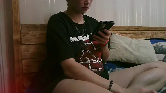 Snapshot of EthelsLover chatting on October 16, 9:17 am EthelsLover online show from October 16, 9:17 am