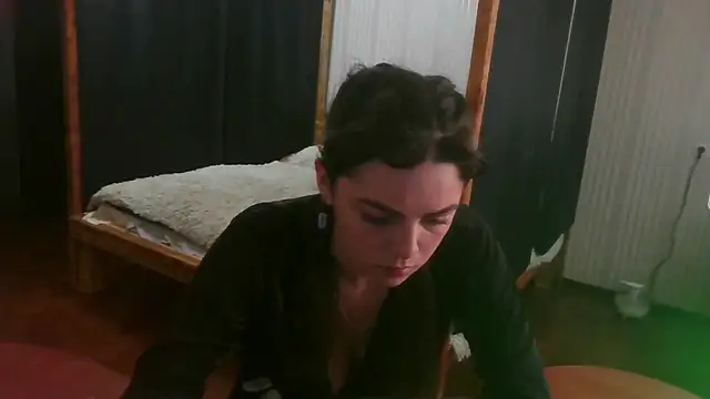 EthelsLover online show from April 15, 2:10 pm