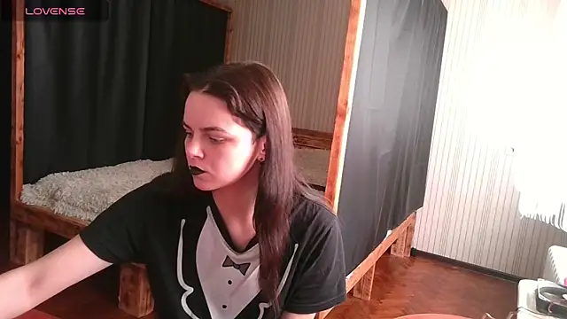 EthelsLover online show from January 18, 10:51 am