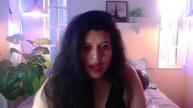 Andrea secret  online show from April 8, 1:45 pm