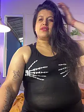Snapshot of Andrea_secret_ chatting on June 27, 12:00 pm Andrea secret online show from June 27, 12:00 pm