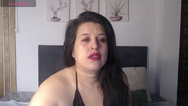 Andrea secret  online show from February 20, 2:30 pm