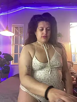 Snapshot of Andrea_secret_ chatting on June 21, 2:23 pm Andrea secret online show from June 21, 2:23 pm